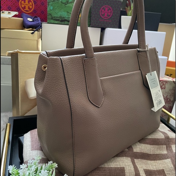 🎁GIFTED🎁🔥🔥DEAL🔥🔥✨Taupe Tote Bag Crossbody ✨NWT - Picture 2 of 12